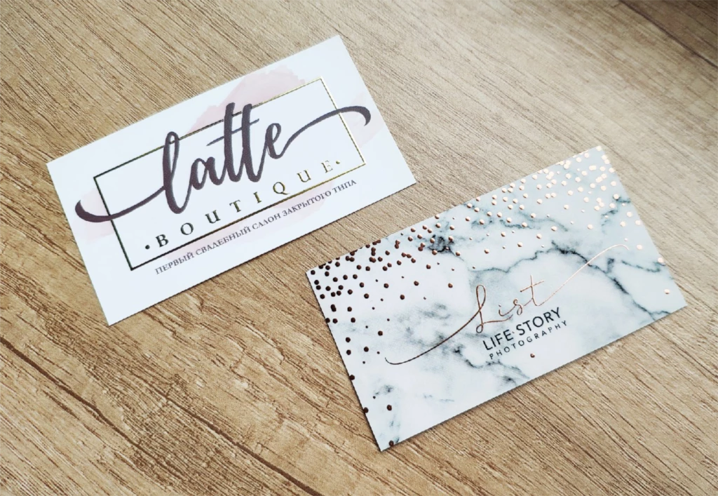 Визитки 3D лак и фольга Latte Boutique и Life Story под мрамор с логотипом