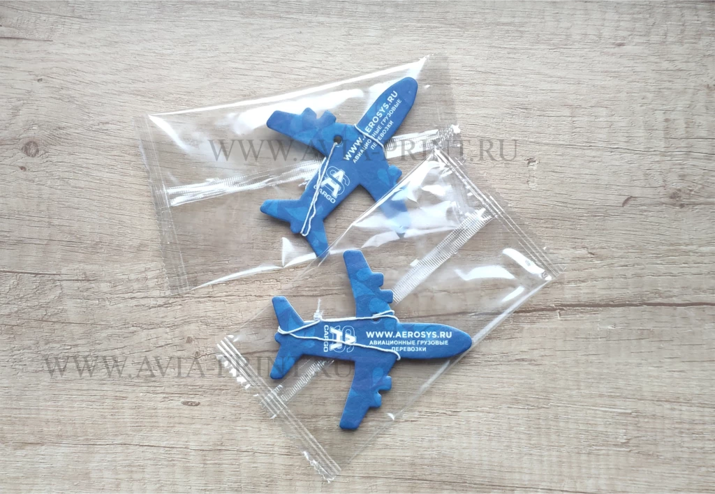 Производство ароматизаторов с логотипом AEROSYS.RU в форме синего самолёта на заказ