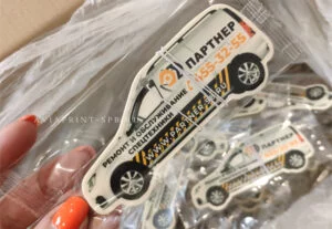 ароматизаторы с логотипом на заказ изображение авто и название бренда